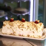 Brazo de Reina Merengue Frambuesa Almendra