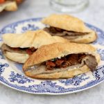 Tap Churrasco Cebolla Caramelizada Pimenton Pan Croissant