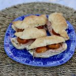 Tapado Roast Beef Tomate Ciboulette Pan Croissant